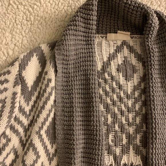Aztec Print Cardigan - Picture 3 of 3